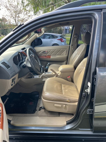 Toyota Hilux SW4 3.0 I Srv At C/cuero 4x4 (2009)
