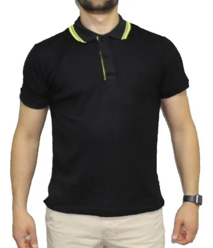 Polera negra con cuello hotsell