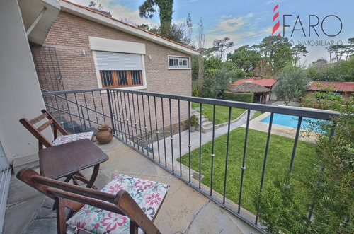Casa En Venta - Playa Mansa- Ref: 38097