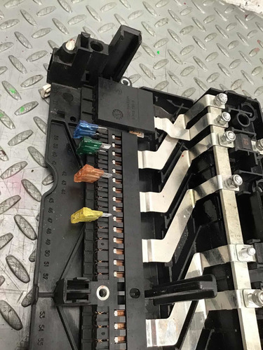 Caja Porta Fusibles Bmw 320 I Aut V6 2.2 98/2007 (Usado)