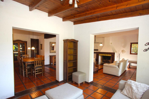 Casa En Lomas De San Isidro