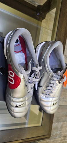 Botines Nike Total 90
