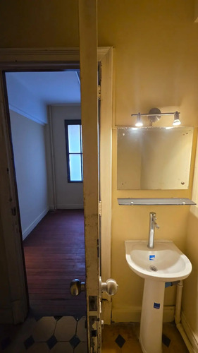 Agustinas 972, 3 Privados 1 Baño, Metro U. Chile, Muy Seguro