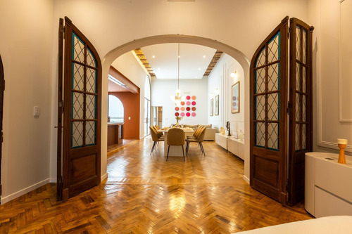 Casa Cuatro Dormitorios, Cochera Y Terraza Con Pileta En Venta Abasto