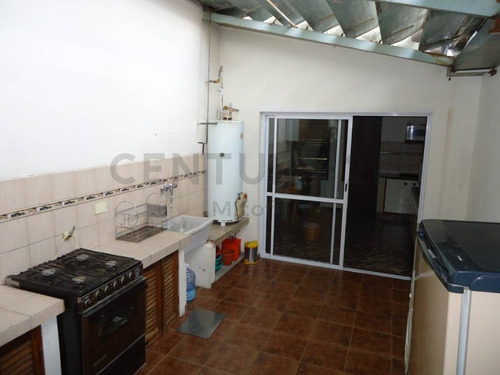 Imagen 26 de 30 de Casa En Venta De 4 Dormitorios En City Bell - La Plata Calle 467 E/ 27 Y 28