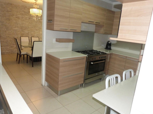 Imagen 5 de 14 de Venta De Apartamento Amoblado En Royal Pacific 21-2832