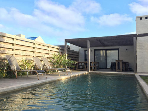 Casa En Venta De 3 Dormitorios En José Ignacio