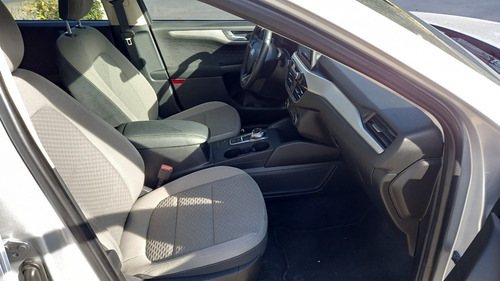 Imagen 9 de 16 de Ford Kuga Hibrida Se