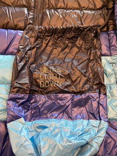 Imagen 4 de 4 de Campera Uniqlo Mujer Azul Talle Small