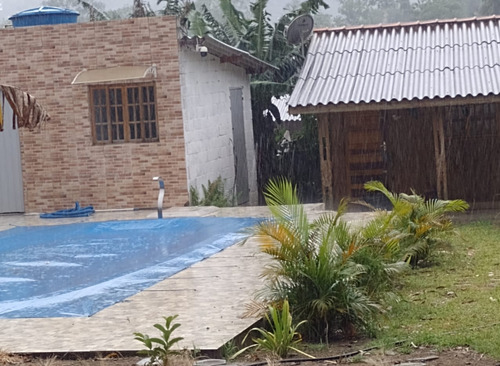 Chácara Com Duas Casas E Piscina