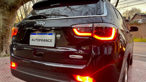 Imagen 10 de 25 de Jeep Compass Longitud