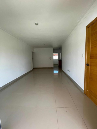 Vendo Apartamento De 3 Habitaciones En El Ensanche Isabelita