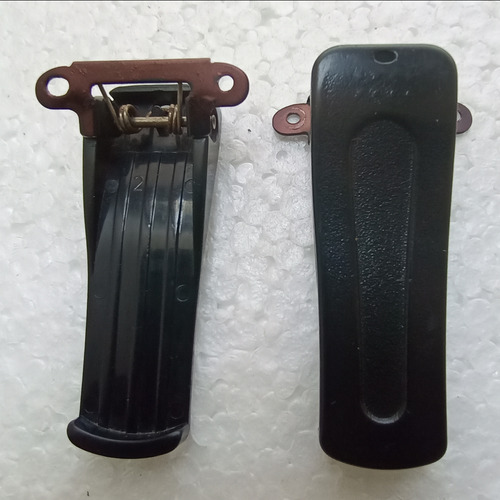 Clip Gancho Para Sostener Radio Baofeng Modelo Bf888s. Usado