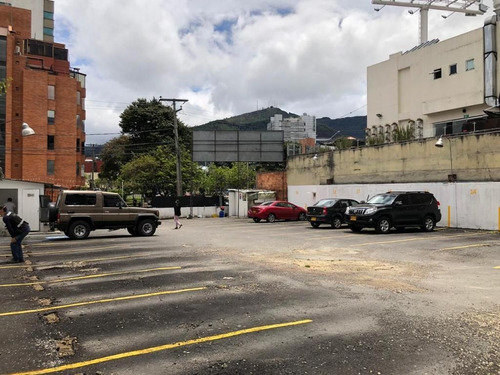 Imagen 16 de 17 de Parqueadero En Arriendo En Bogotá Chico Reservado. Cod 1066029