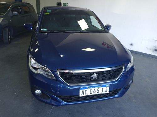 Imagen 2 de 15 de Peugeot 301 2017 1.6 Hdi Allure