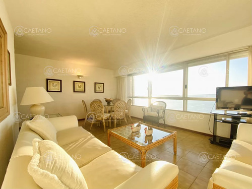 Venta Apartamento 3 Dormitorios, Piso Alto, Torre Tradicional En Punta Del Este