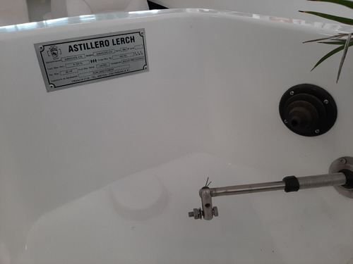 Imagen 8 de 19 de Lancha Lerch Sv160 Open Full S/ Motor