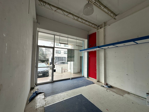 Local Comercial En Renta, Planta Baja En San Pedro Garza García Zona Tampiquito