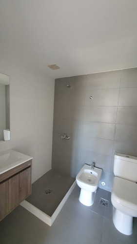 Imagen 7 de 8 de -apartamento De Tres Dormitorios Con Balcón, Torres Oliva, Cordón Sur.