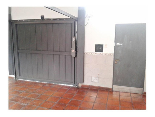 Imagen 7 de 14 de 2 Dptos. Excelentes - De 3 Y 2 Amb. 1 Cochera Y Patio