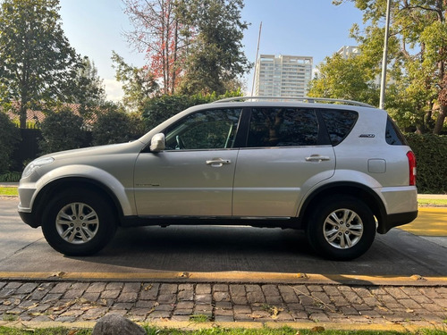 Imagen 5 de 15 de Ssangyong Rexton 4x2 At