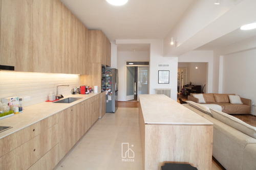 Venta Apartamento Pocitos - 4 Dormitorios -impecable Estilo Francés- Portería 24hs Estufa+calef.-garaje - Sol De Tarde