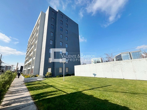 Departamento En Arriendo En Condominio Borde Andino