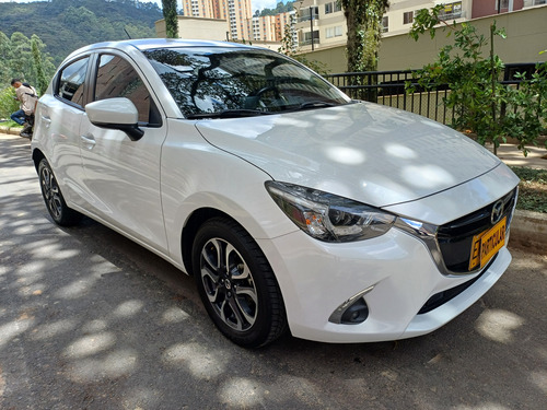 Mazda 2 1.5 gran turing mecanico