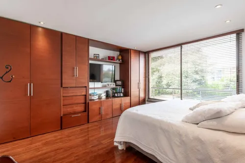 Casa En Venta En El Tejar. Cod V8390