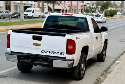 Chevrolet Silverado D Silverado 1500 5vel Cab Reg 4x2 Mt