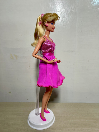 Muñeca Barbie Articulada (Usado)