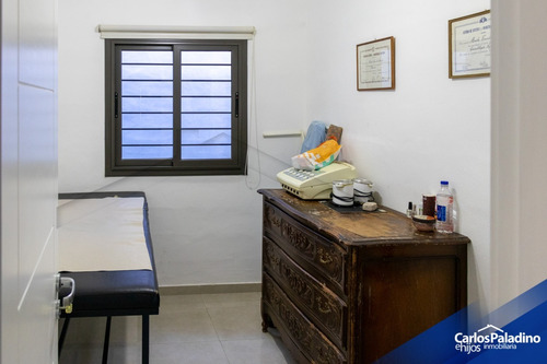 Imagen 10 de 14 de Casa Con Pileta, Mas Local Comercial Independiente