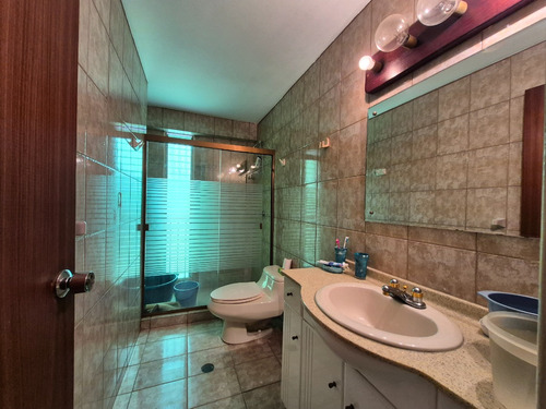 Vendo Muy Buen Apartamento El Cafetal / Piso Bajo/bien Mantenido Puestos Visitantes
