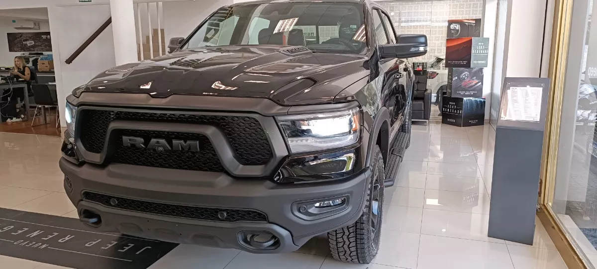 RAM 1500 5.7 Laramie Atx V8