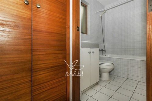 Casa En Venta De 4 Dorm. En Lo Barnechea