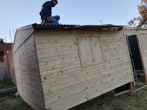 Imagen 7 de 18 de Prefabricada De 25m2 Con Aberturas De Madera Techo De Chapa