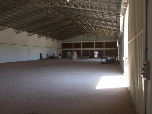 Imagen 2 de 21 de Alquilo Galpón Parque Industrial Oeste 1000 M2 - 300 M2 Ofi