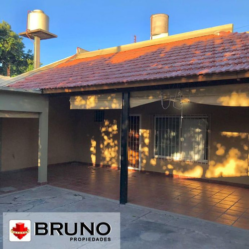 Casa En Venta En Mariano Acosta