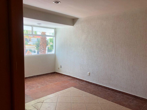 Excelente Casa En Renta En Blvd. Privada Juriquilla, Querétaro