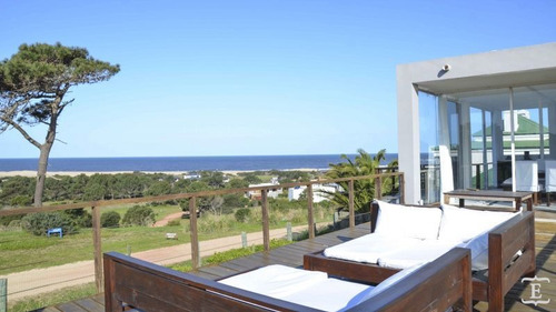 Casa En Alquiler Por Temporada De 4 Dormitorios En Club De Mar