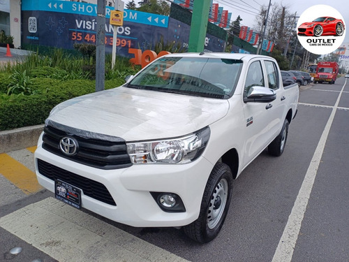 Toyota Hilux 2.7 Cabina Doble Base Mt