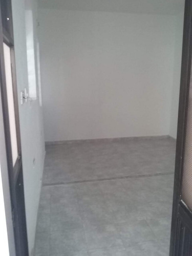 Imagen 3 de 29 de Se Vende Casa De Dos Pisos Con Entrada Y Servicios Independientes Por Valor De 200.000.000 Cop Negociables.