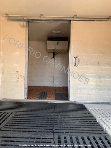 Imagem 5 de 9 de Bau P/ Iveco