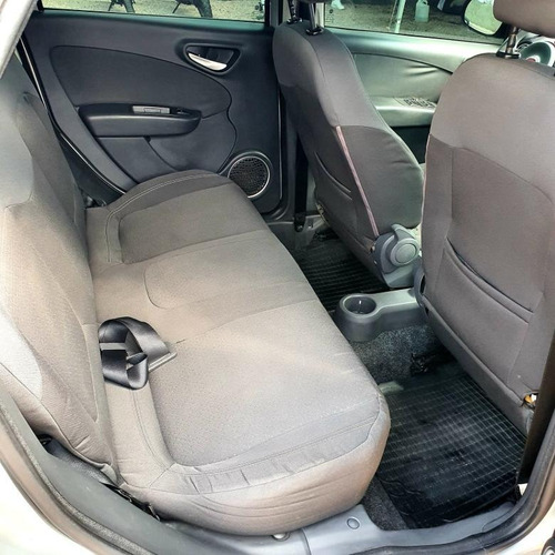 Imagem 7 de 9 de Fiat Gran Siena