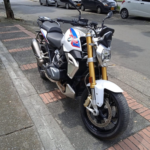 Bmw R 1250r Blanco Azul Metalizado 2804 Kms Placas Cali