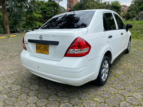 Nissan Tiida 2012 1.8 Miio