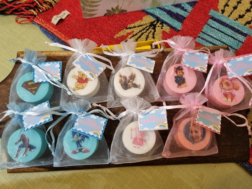 15 Bolsitas De Tul + Jabones + Sticker Cumpleaños Temáticos