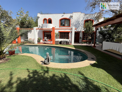 Casa De 5 Dorm Quincho, Piscina, Excelente Ubicación