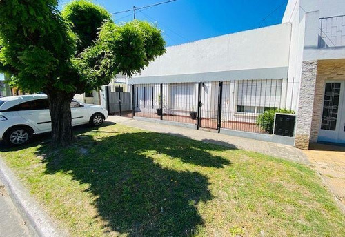 Casa En Venta En Ringuelet
