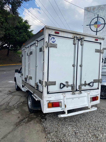 Imagen 6 de 13 de Nissan Np300 Refrigerada 2.4 Lts